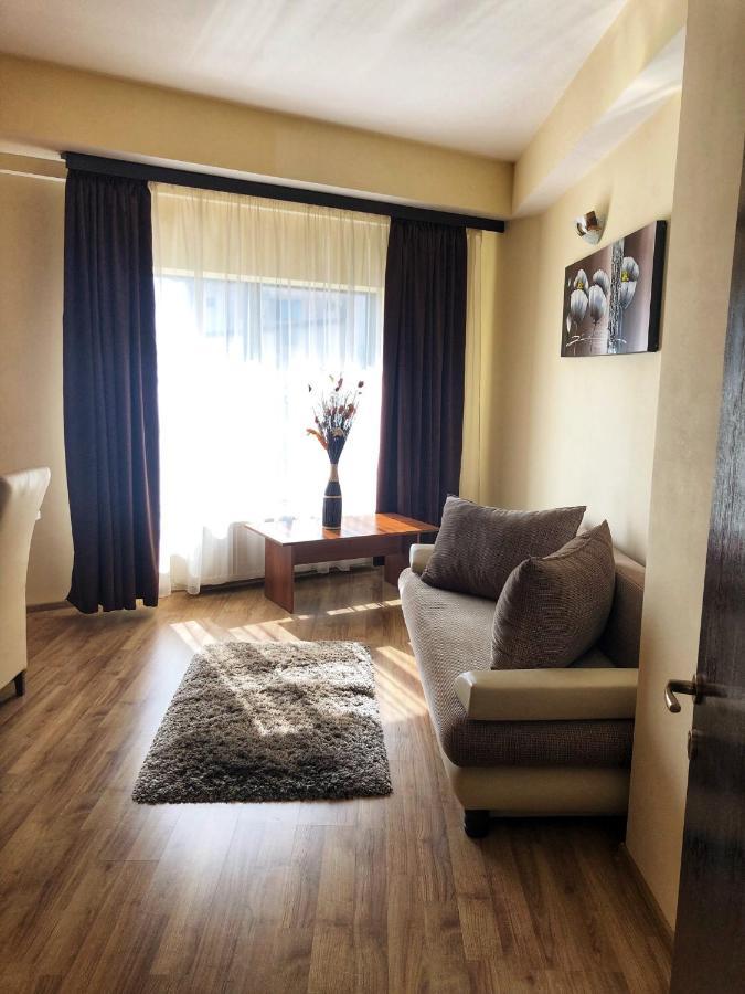 Hotel Crystal Palace Râmnicu Vâlcea Extérieur photo